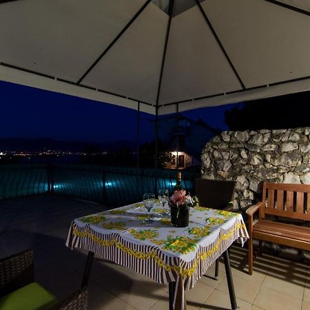 Holidays Apartments Slanada With Terrace And Sea View, Near The Beach & Town Trogir, Free Parking, Quiet Place On Peninsula Ciovo Extérieur photo
