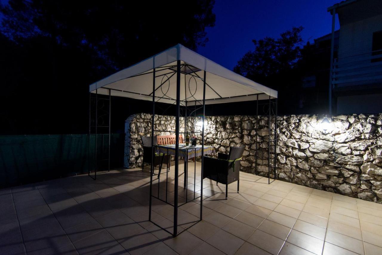 Holidays Apartments Slanada With Terrace And Sea View, Near The Beach & Town Trogir, Free Parking, Quiet Place On Peninsula Ciovo Extérieur photo