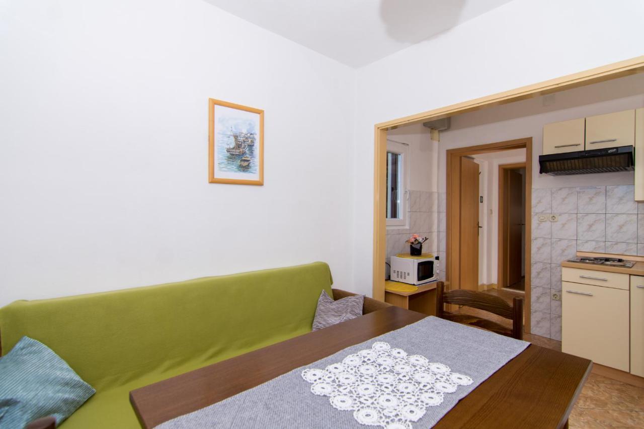 Holidays Apartments Slanada With Terrace And Sea View, Near The Beach & Town Trogir, Free Parking, Quiet Place On Peninsula Ciovo Extérieur photo
