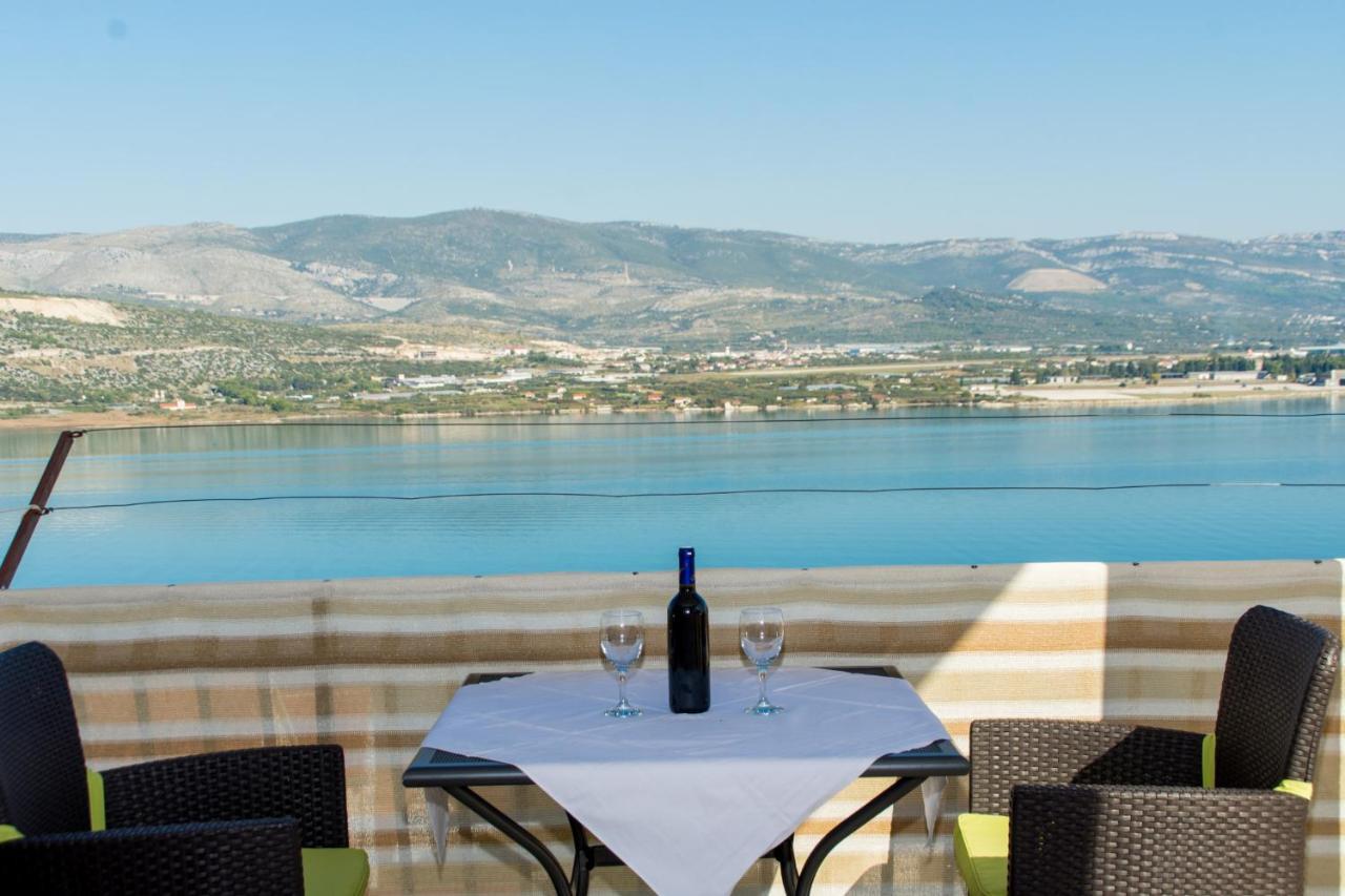 Holidays Apartments Slanada With Terrace And Sea View, Near The Beach & Town Trogir, Free Parking, Quiet Place On Peninsula Ciovo Extérieur photo